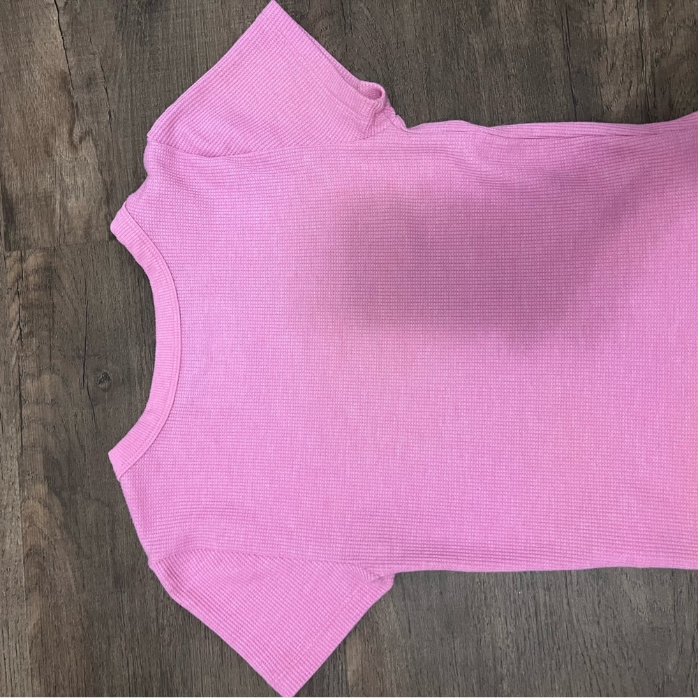 American Eagle Outfitters Pink Ribbed Tee